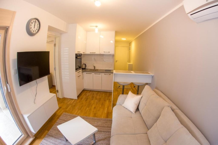 Central Budva apartment C15 — отель с удобным расположением в Будва