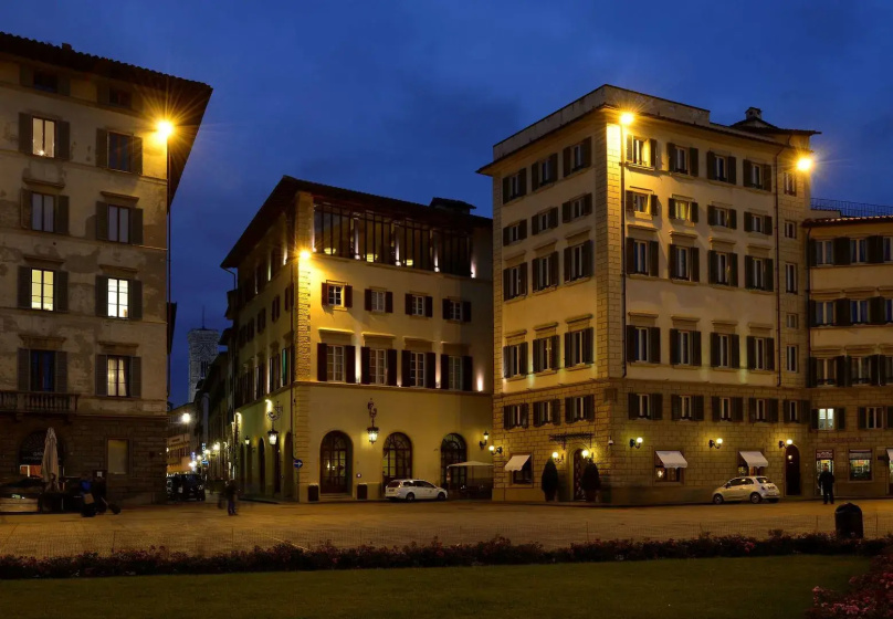 Hotel Santa Maria Novella — забронировать отель в Флоренции