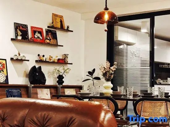 4Br Modern Art Villa with Free Wi-Fi Netflix Vinyl — забронировать отель в Бангкоке