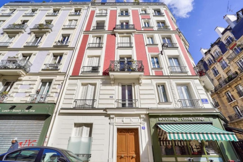 Цены на Nice apartment for 4 people в Париже