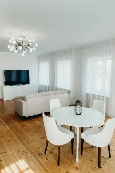 Riga City Center 3 Big Rooms - Family Apartment 130m2 — комфортный отель в риге