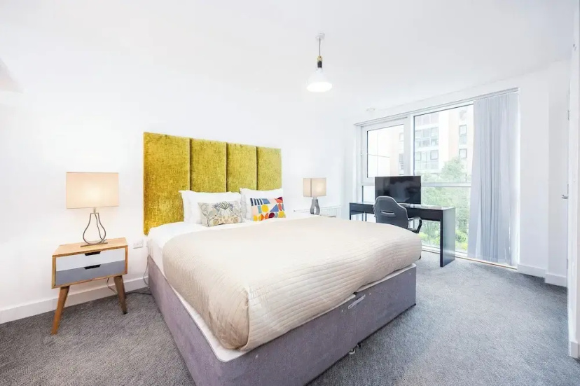 Ross Corner Executive 3 Bed Apartment — отель с удобным расположением в Лондоне