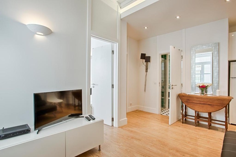 BmyGuest - Alfama Terrace Apartment — забронировать отель в Лиссабоне