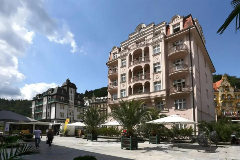 Art Deco WOLKER by ASTORIA Hotel & Medical Spa — забронировать отель в Карловых Варах