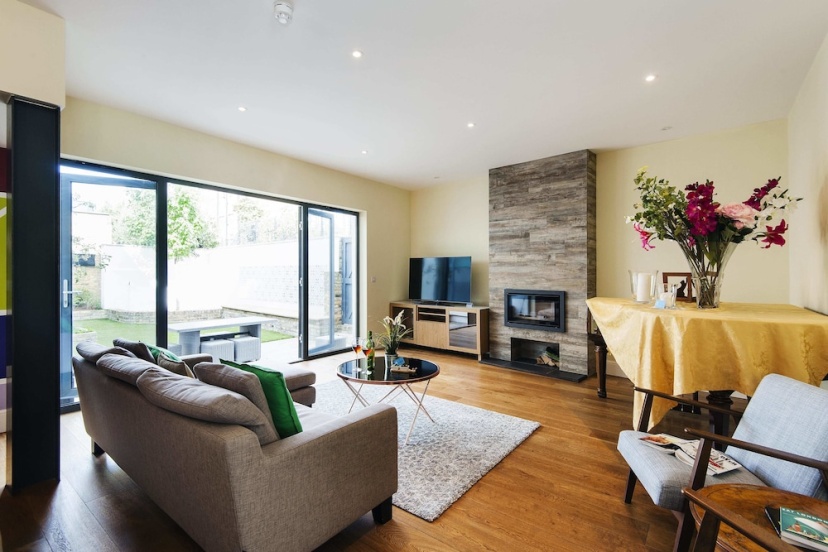 The Spacious Fulham Apartment - FOI — отель с удобным расположением в Лондоне
