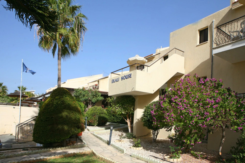 Club Aphrodite 3 — отель в Лимассол, Кипр