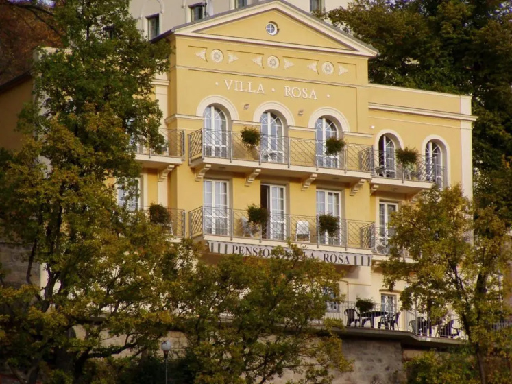 Pension Villa Rosa — отель с удобным расположением в Карловых Варах