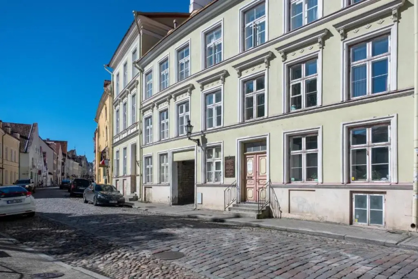 Old Town 2-Room 2-Bathroom Apartment with Sauna — забронировать отель в таллине