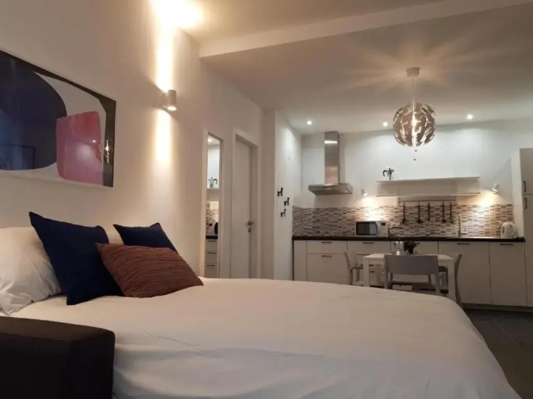 One bedroom appartement with wifi at Roma — отель с удобным расположением в Риме