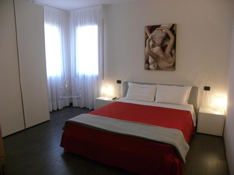 Цены на Venice Apartments Dante в Венеции