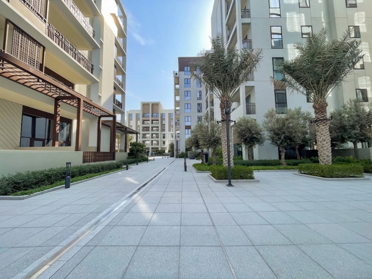 Elegant 4-bedroom Apartment Perfect for Families in Dubai Creek Harbour — отель с удобным расположением в Дубае