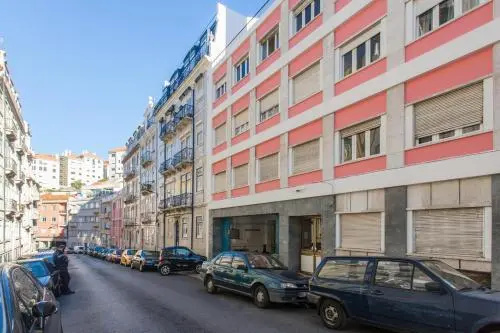 Bed at Lisbon Graça — отель с удобным расположением в Лиссабоне