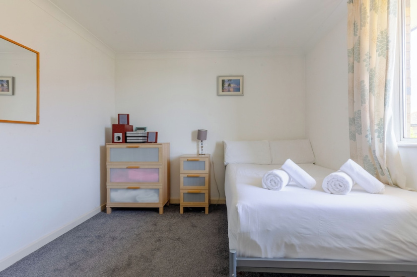 Homely 1 Bedroom Apartment in Beckton With Parking — отзывы гостей и цены