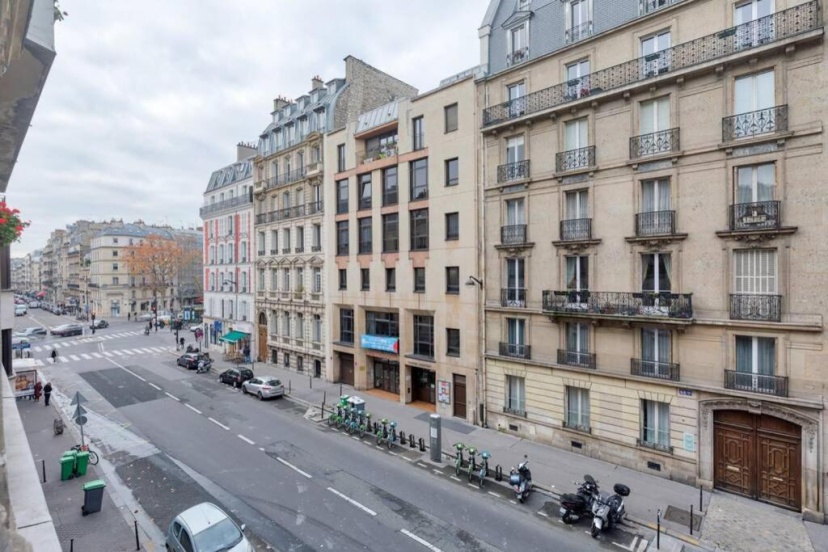 Appartement Cosy Proche Arc De Triomphe - 4P — комфортный отель в Париже