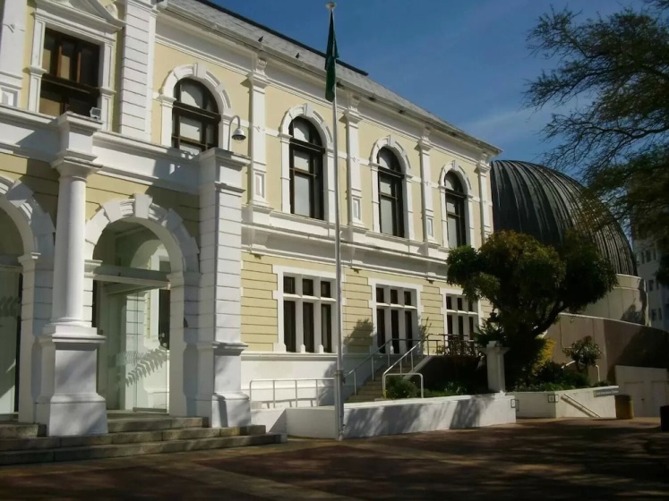Цены на Kloof Street Central 2 Bedroom Apartment в Кейптауне