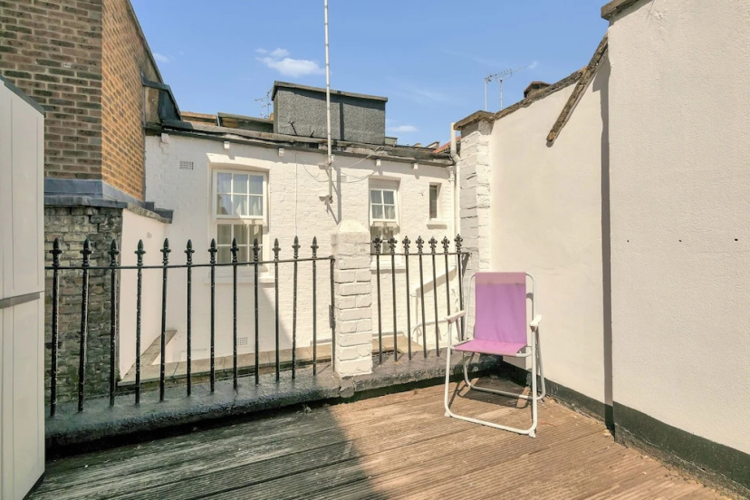 The Earl's Court Homey Apartment - ALF — отель в Лондоне, Соединенное Королевство