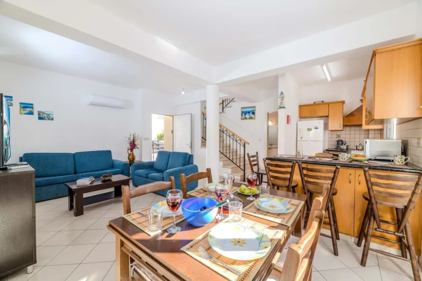 Villa Kos 7 in Paralimni — забронировать отель в Протарас
