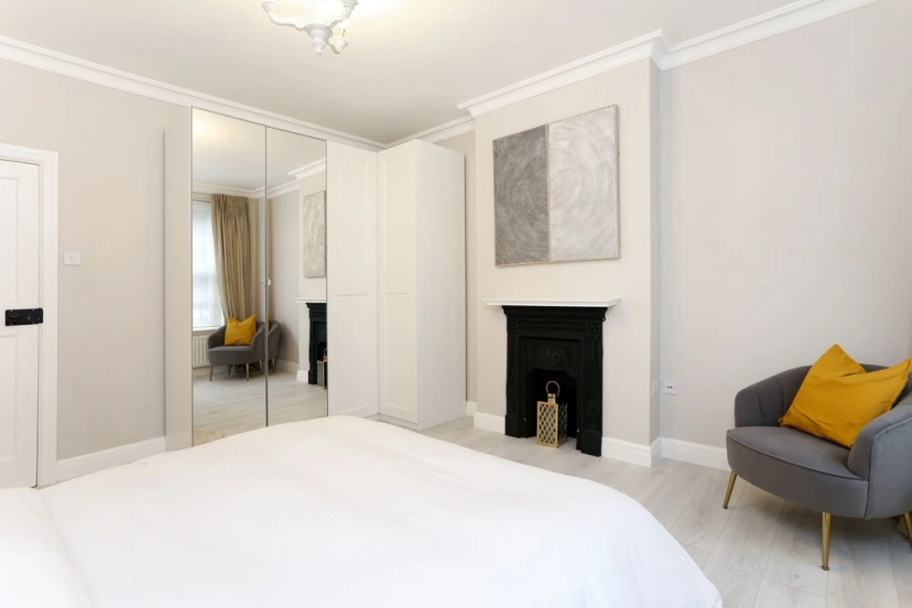 Apartment in the Centre of Clapham — отель с удобным расположением в Лондоне