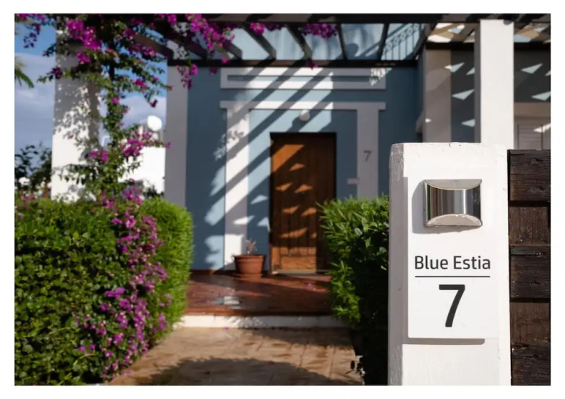 Blue Estia Villa - Pool Wifi Summer Breeze — отель с удобствами в Протарас