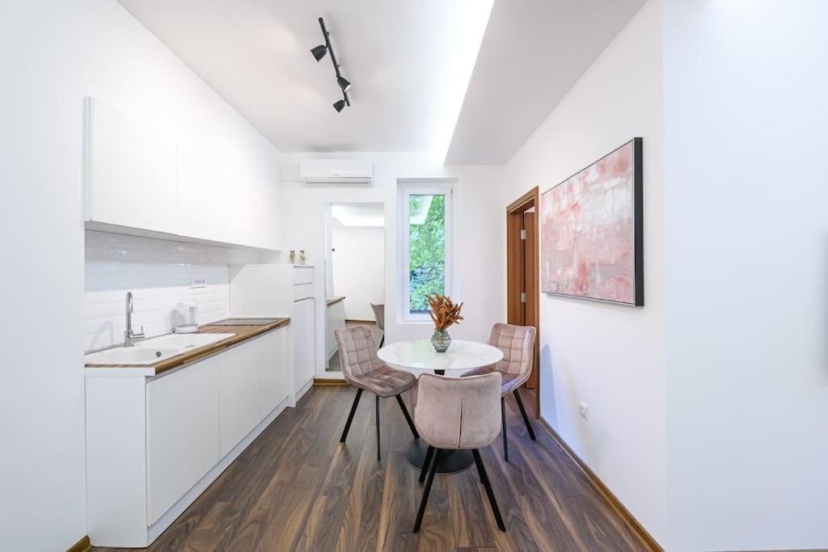 Цены на Dedinje apartment в Белграде