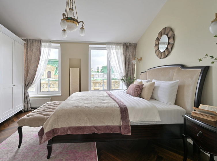 Minin Apartments на Караванной 11 (мансарда c террасой) — отзывы гостей и цены