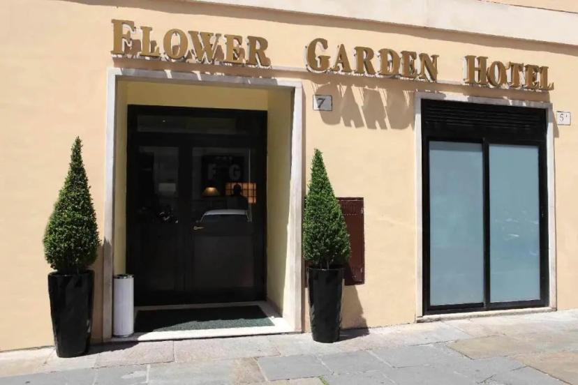 Цены на Flower Garden Hotel Rome в Риме