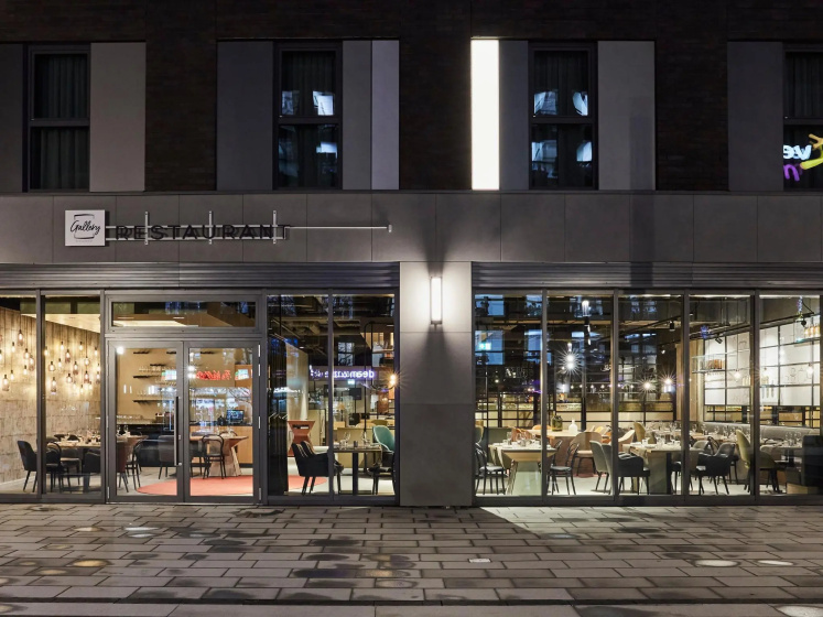 Hotel Indigo Berlin - East Side Gallery by IHG — отель в удобной локации в Берлине