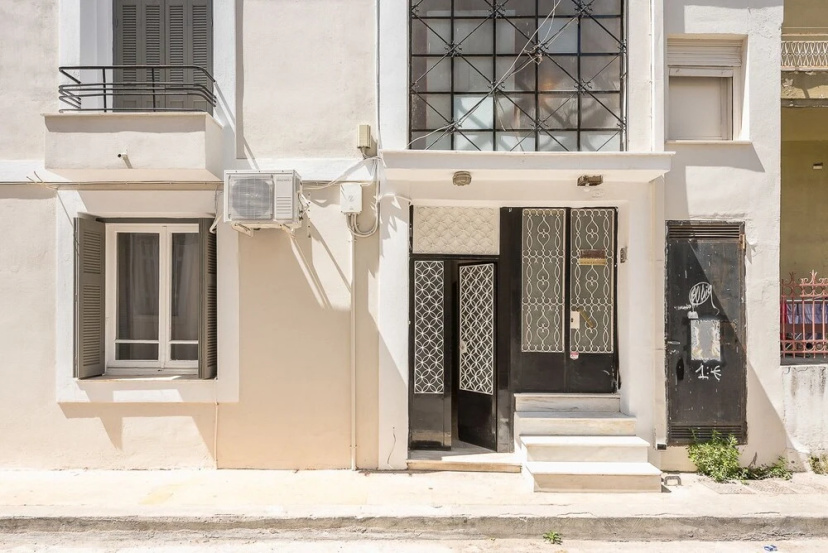 Stone-Built Kerameikos Hideaway by Cloudkeys — отель с удобствами в Афины
