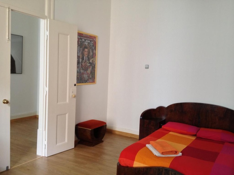 Pensao Rosinha Art Gallery House — забронировать отель в Лиссабоне