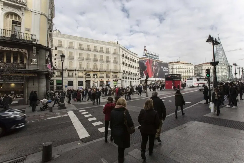 Forever Young Apartments Puerta del Sol — отель в Мадриде, Испания