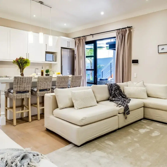 Elegant Charm Retreat Central Treasure — забронировать отель в Кейптауне