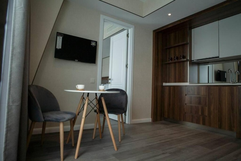 Leo Group Luxury Apartment 30-01 Alliance Palace — отель с удобствами в Батуми