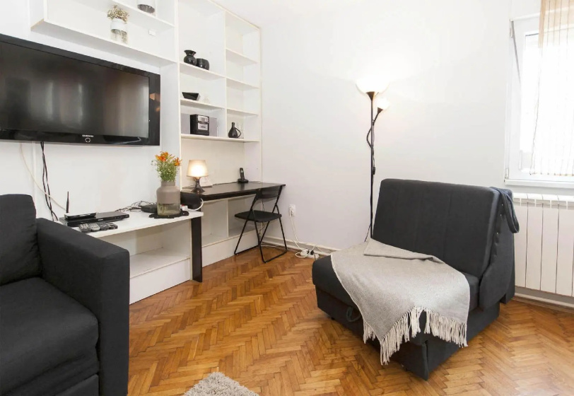 One Bedroom Apartment Hip & Spacious — забронировать отель в Белграде