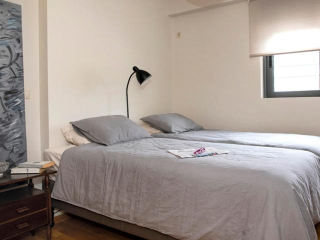 ATHENS Tower 2 BDRs / 2 BATHs luxury roof top residence — отель с удобным расположением в Афины