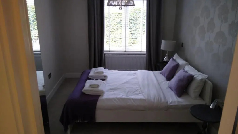Modern 2 Bed Flat in Maida Hill near Kensal town in for up to 4 people - 9mins to tube station — отель с удобным расположением в Лондоне