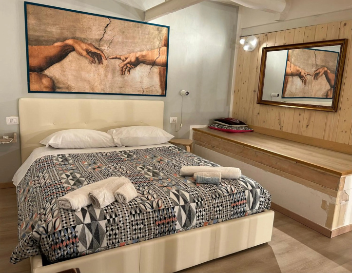 Tribunali apartments — комфортный отель в Неаполе