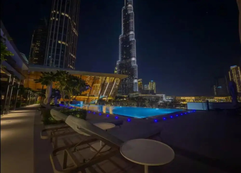 Burj Khalifa & Fountain View | Living & Bedroom — забронировать отель в Дубае