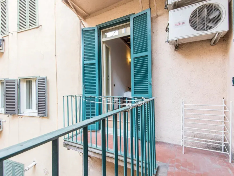 RSH Trevi Fountain Apartment 2 — отель с удобствами в Риме
