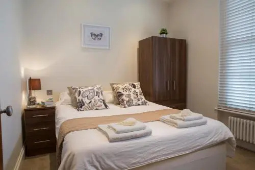 Finchley Central - Spacious Triplex 4 — отель в Лондоне, Соединенное Королевство