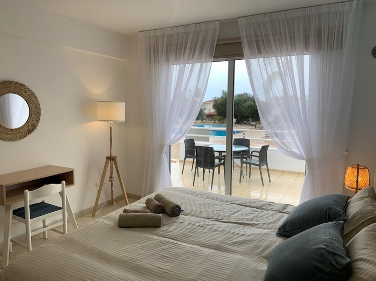 Narcissos Nissi Beach apartment C2 — отель с удобствами в Айя-Напа