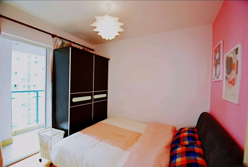 Avatar Gallery Large Queen Bed & High Rise View — комфортный отель в Шэньчжэне
