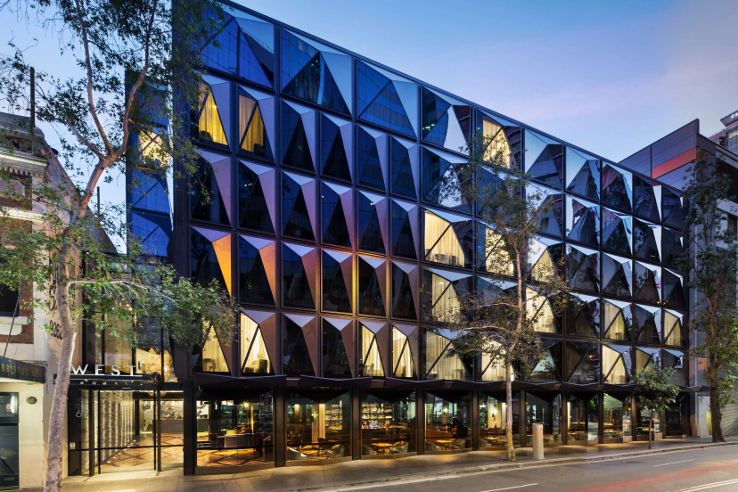West Hotel Sydney, Curio Collection by Hilton — отель с удобствами в Сиднее