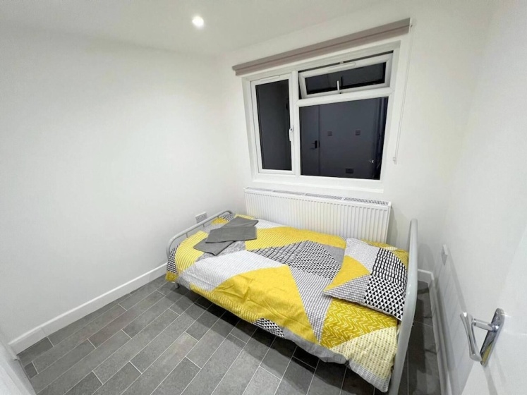 Цены на Spacious 3-bed Apartment in London в Лондоне