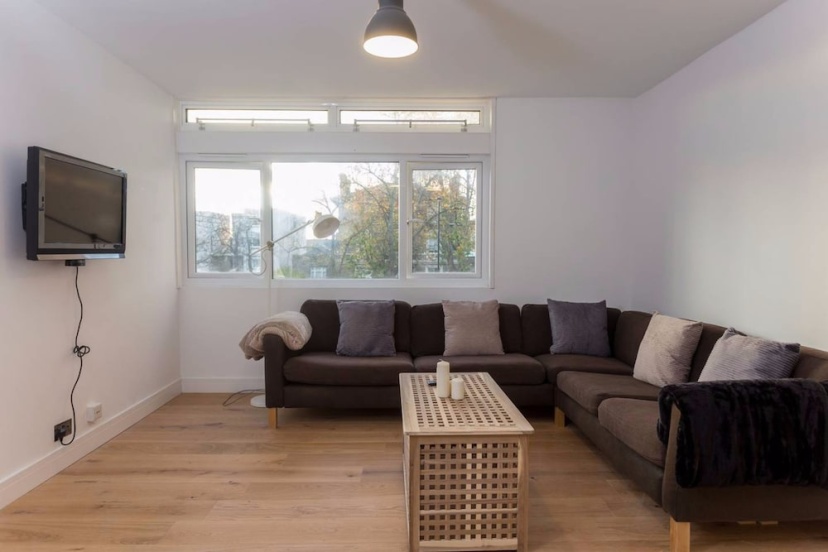 Цены на 2 Bedroom Apartment near Clapham Common Sleeps 4 в Лондоне