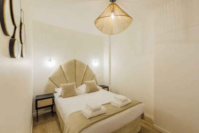 Modern Apartment - 2br/6p - Canal St-martin — забронировать отель в Париже