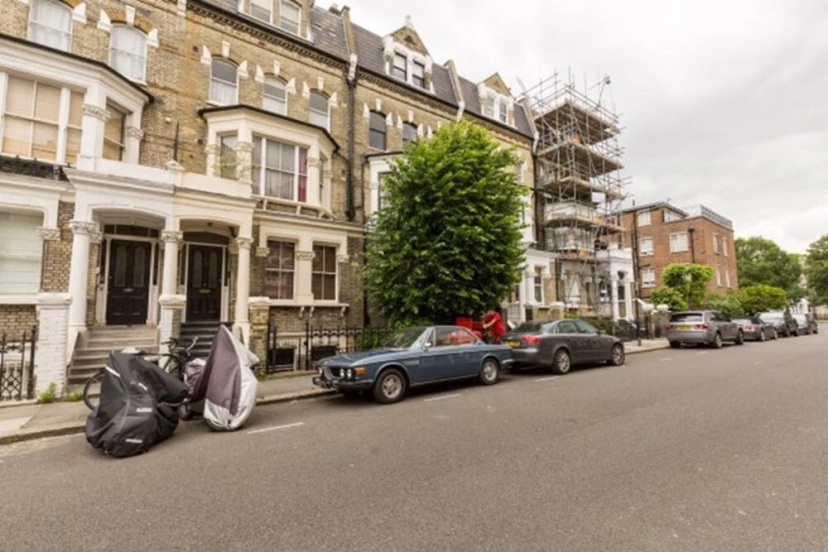 Eson2 - The Kensington Gwendwr Road Lodge — забронировать отель в Лондоне