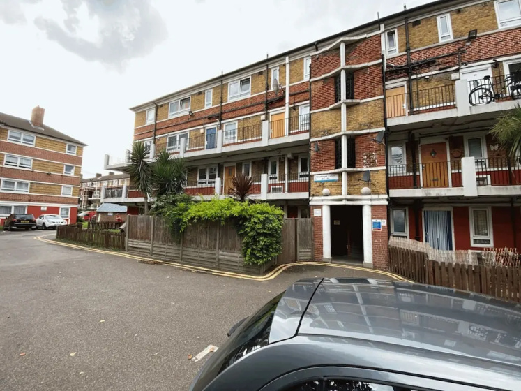 Цены на 2-bedroom Tower Bridge Apartment Private Terrace for 6, London в Лондоне