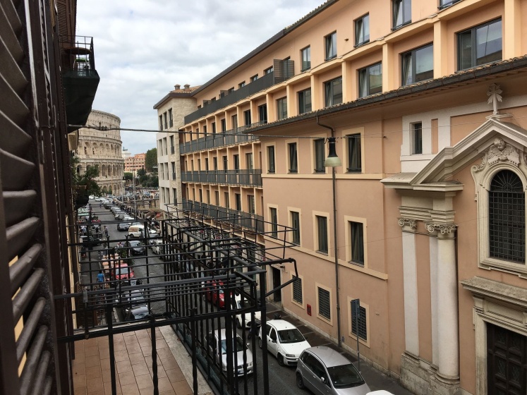 Colosseo GuestHouse — забронировать отель в Риме