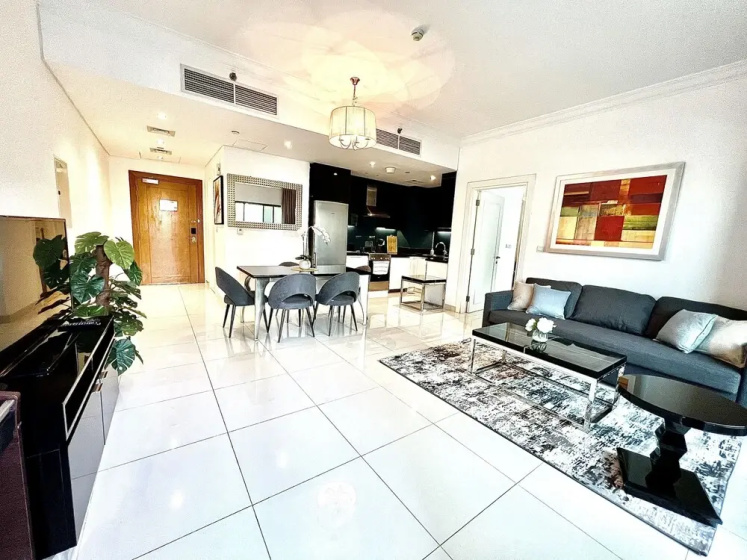 SuperHost - Apartment With Stunning Pool View in Business Bay — отзывы гостей и цены
