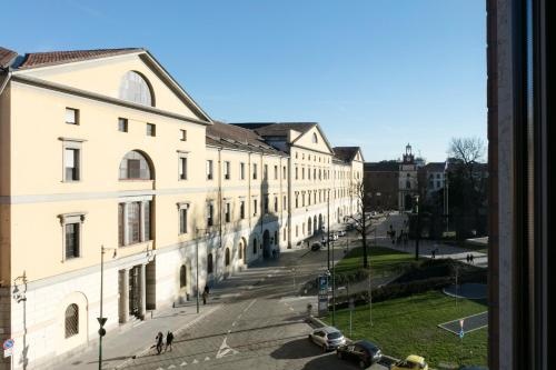 Heart Milan Apartment Sant'Ambrogio — отзывы гостей и цены